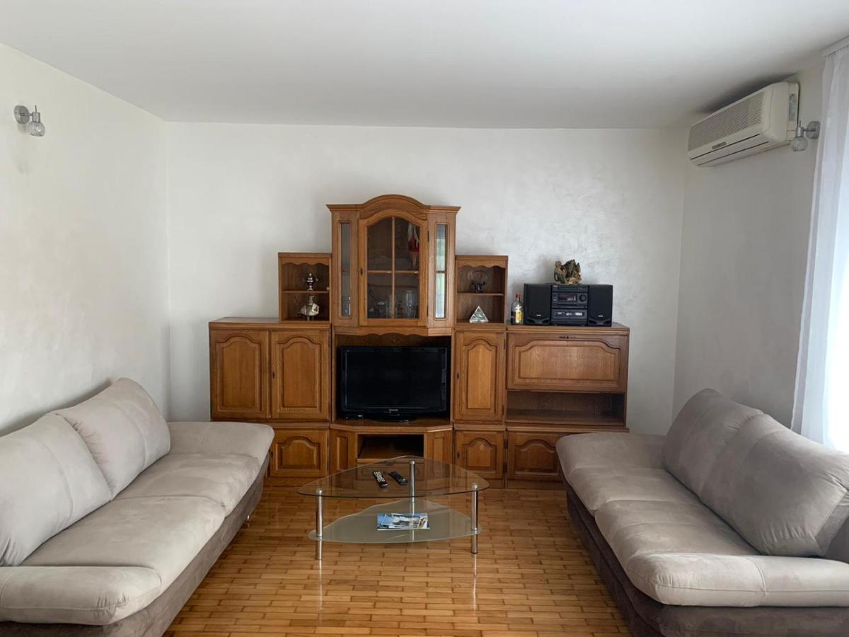Apartman Visic 1692 Kaštela Eksteriør billede